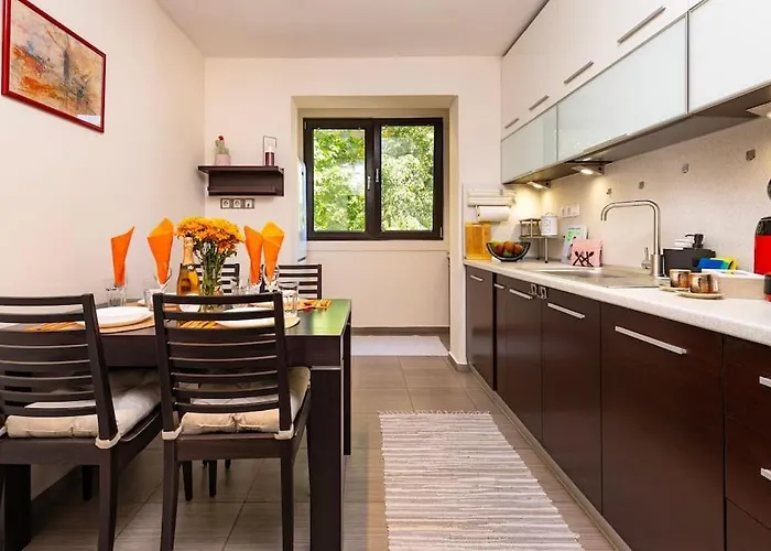 Quiet In Ricky Lägenhet *